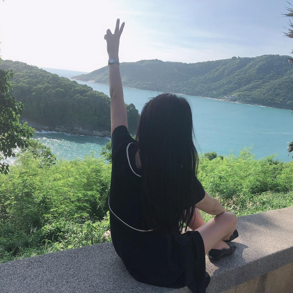 蓝精灵  🧚♀️
