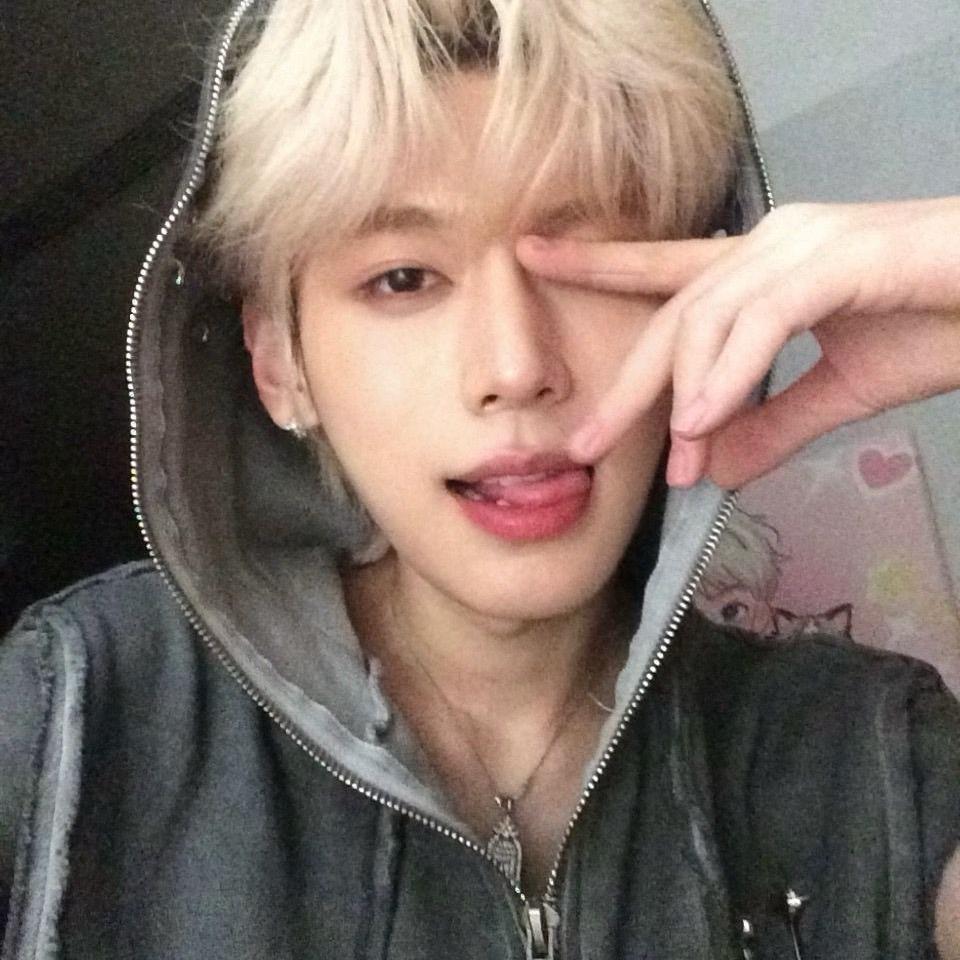 多喝水多睡觉🌱