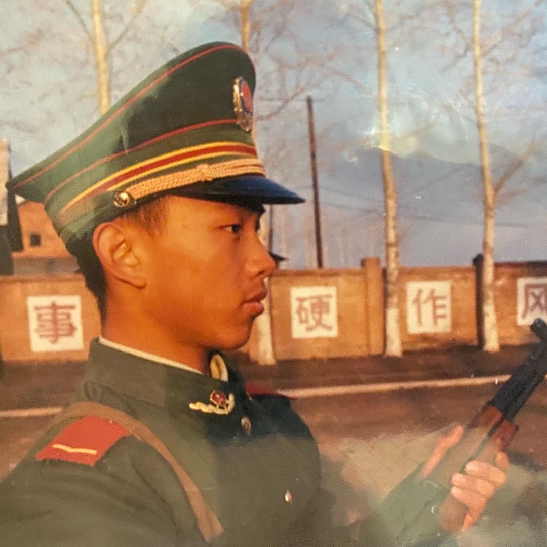 德聚仁合商管～冯舒