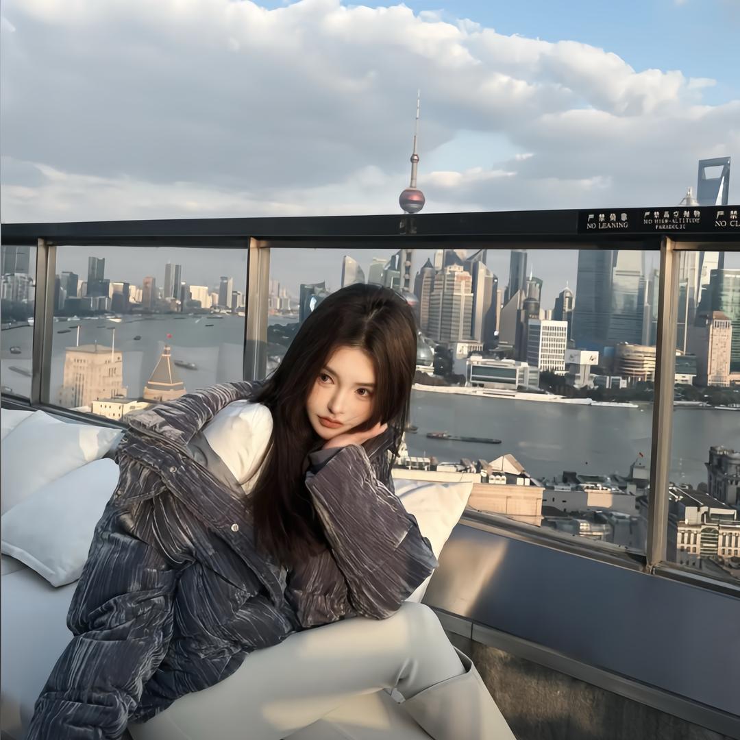 黄加蓝lora-每日穿搭