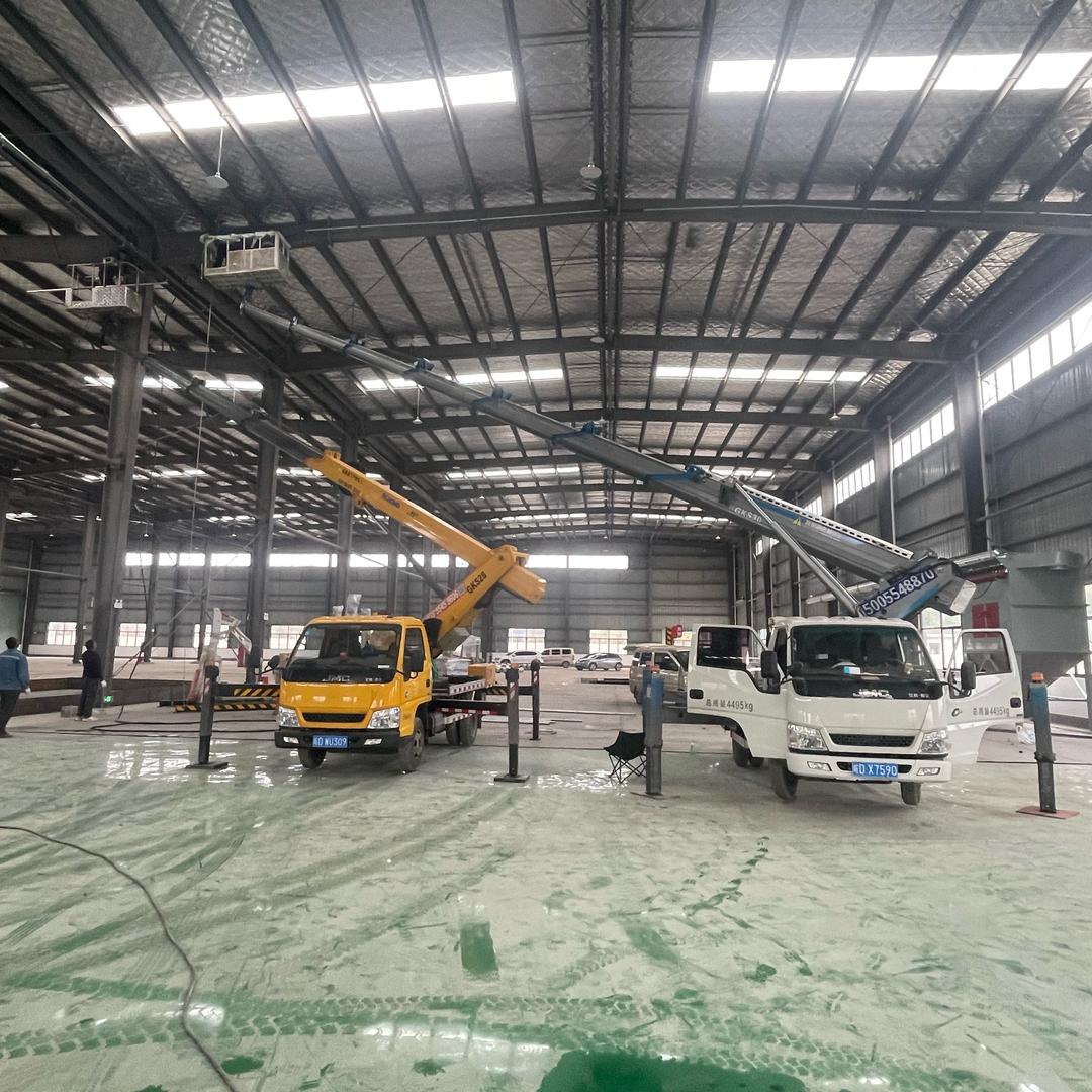 28-32米登高车吊车设备安装