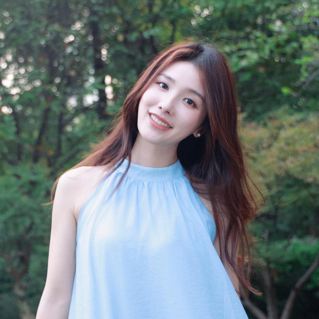小燕子姐姐谭薇
