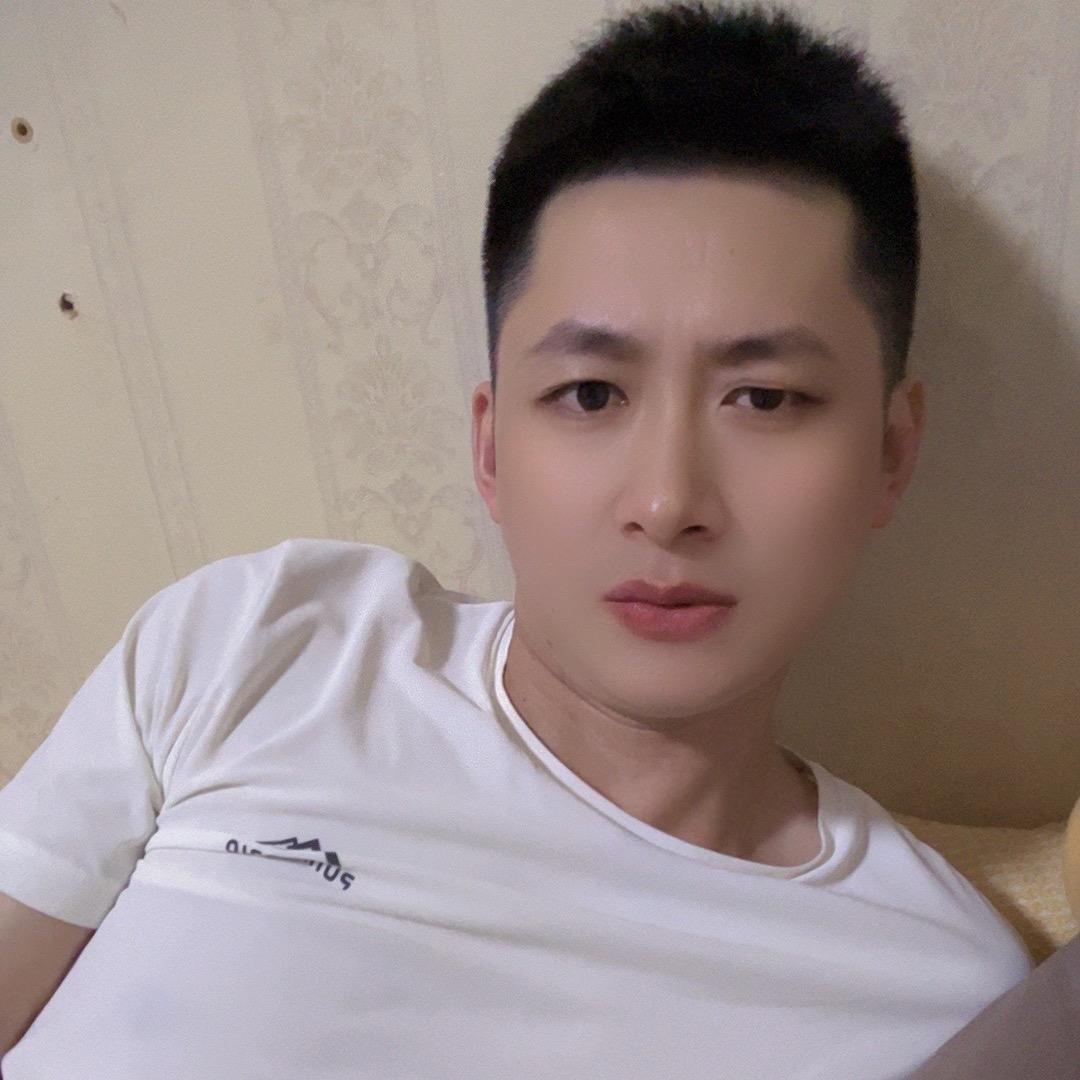 卖螃蟹的小哥哥