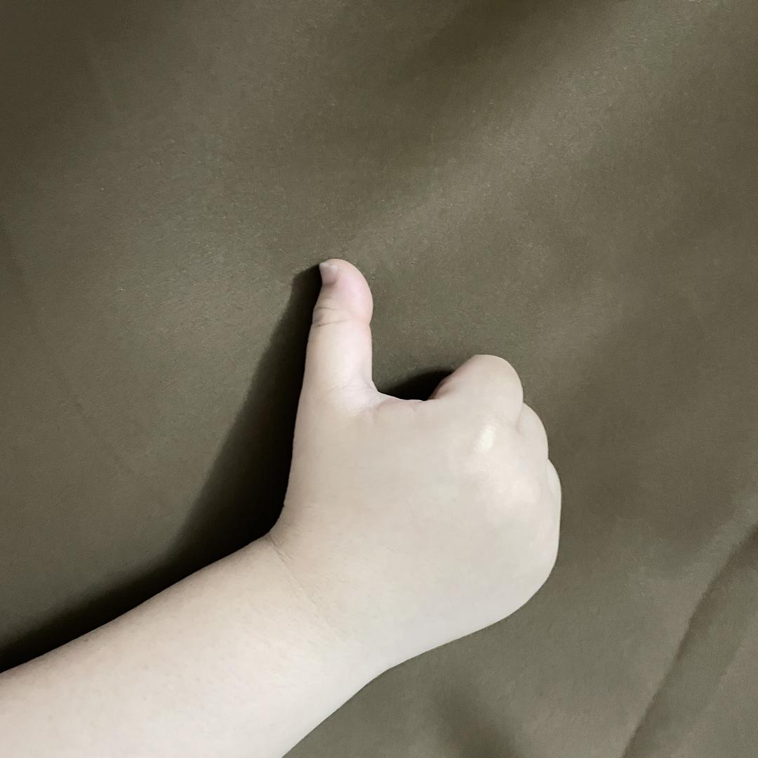 小颜不月巴