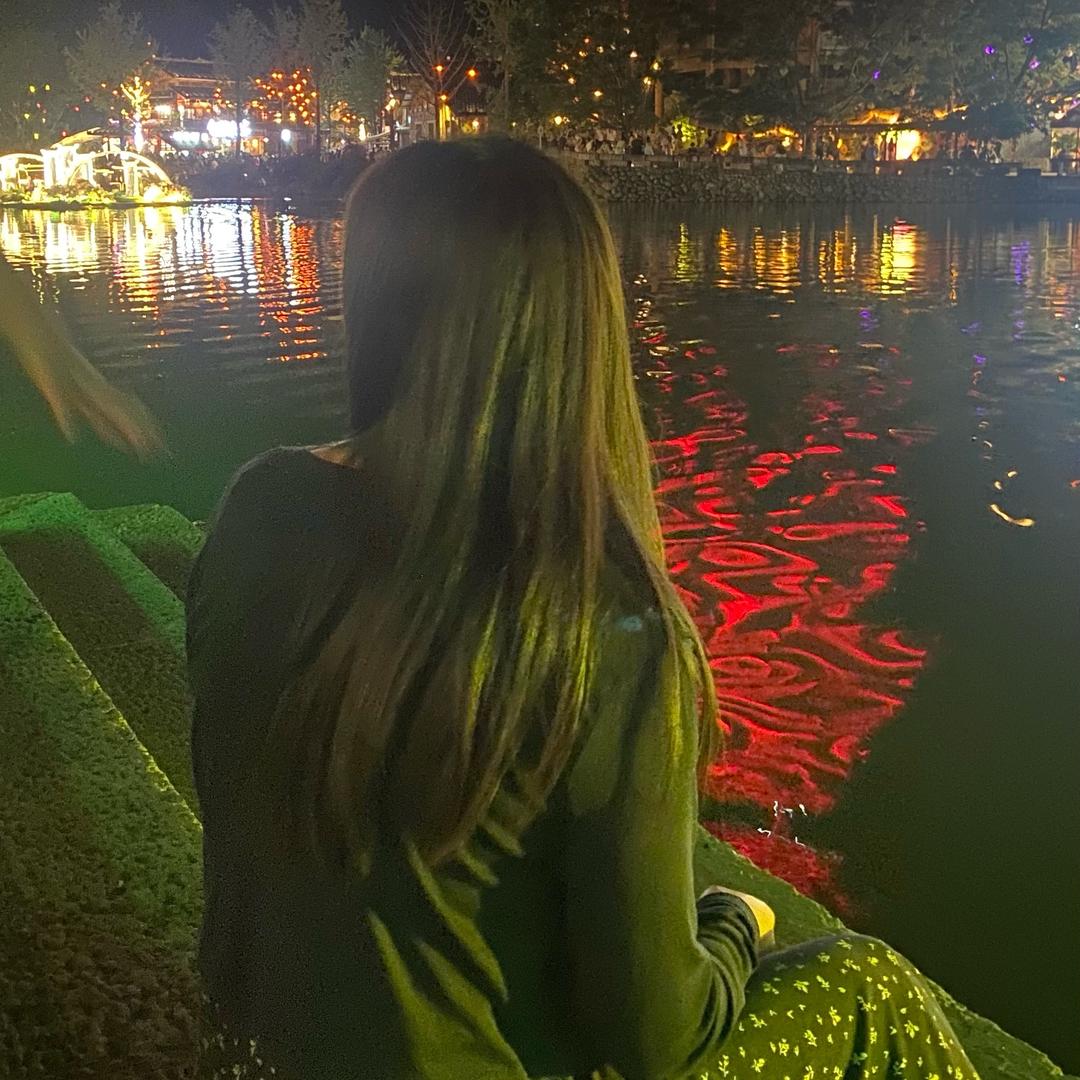 小岑很开心