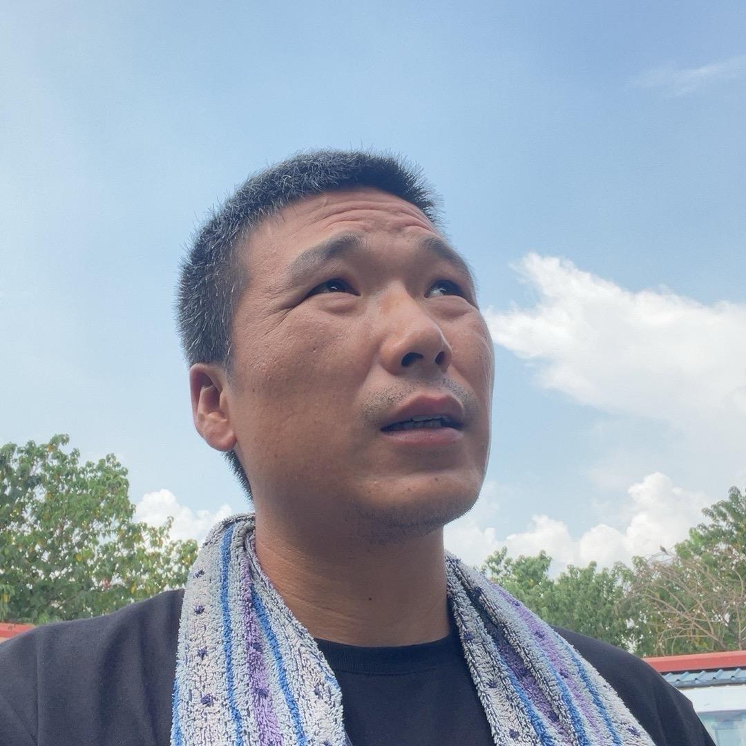 胡佰万