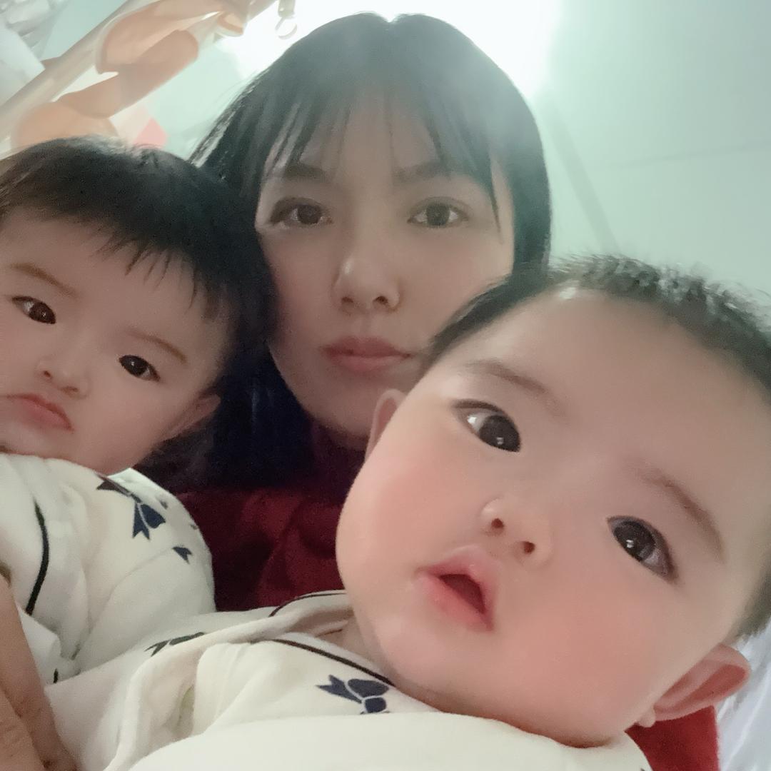 一个人带双胞胎