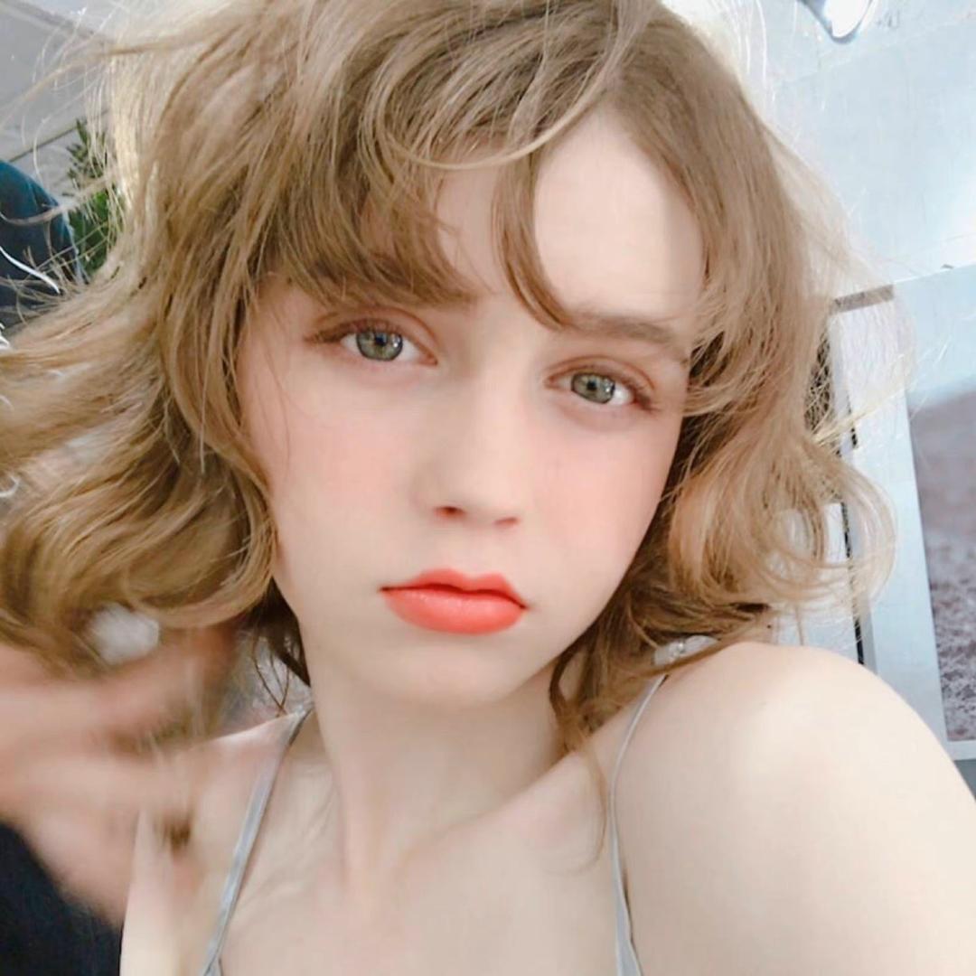 Hyi.