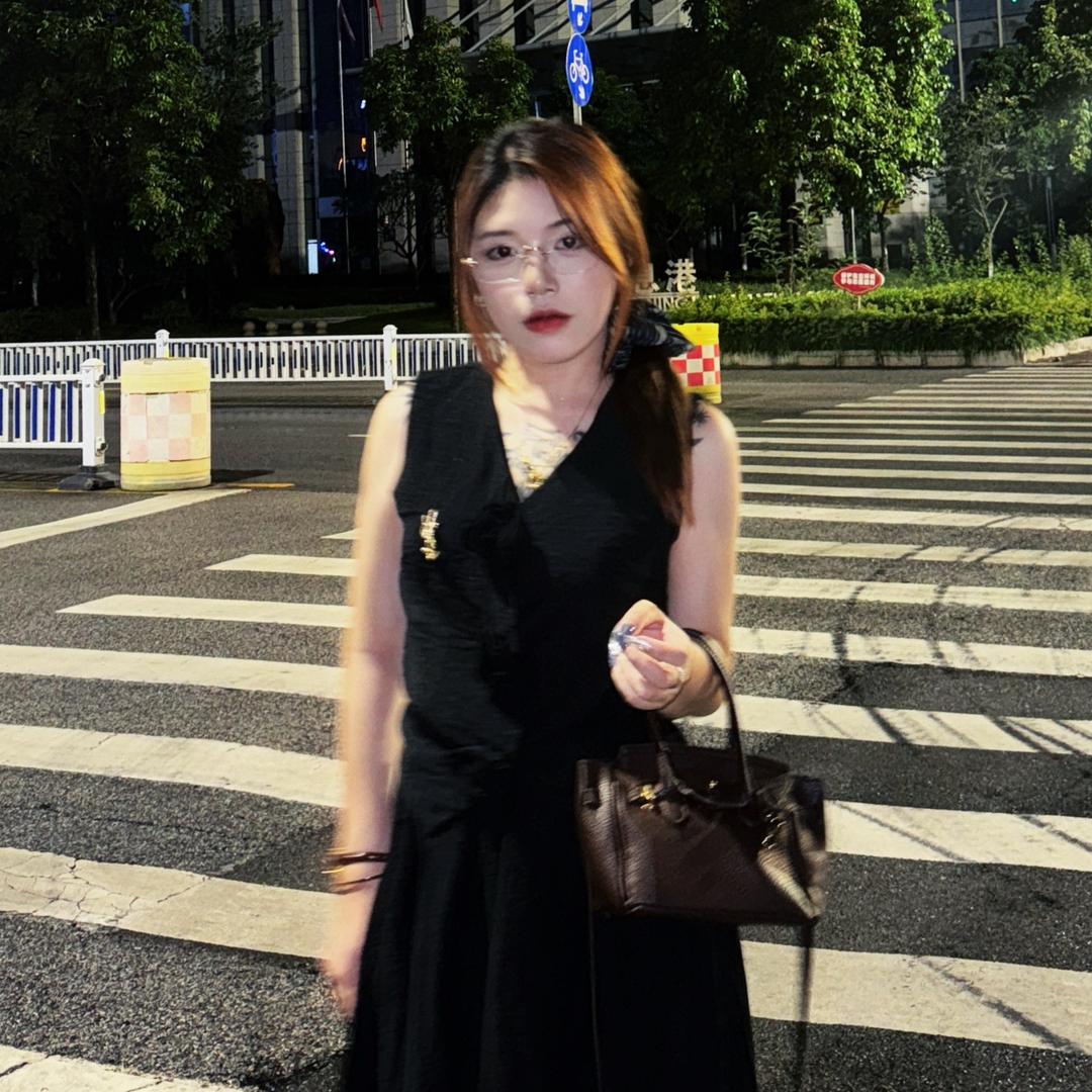 金刚芭比🕶（有点恐男）