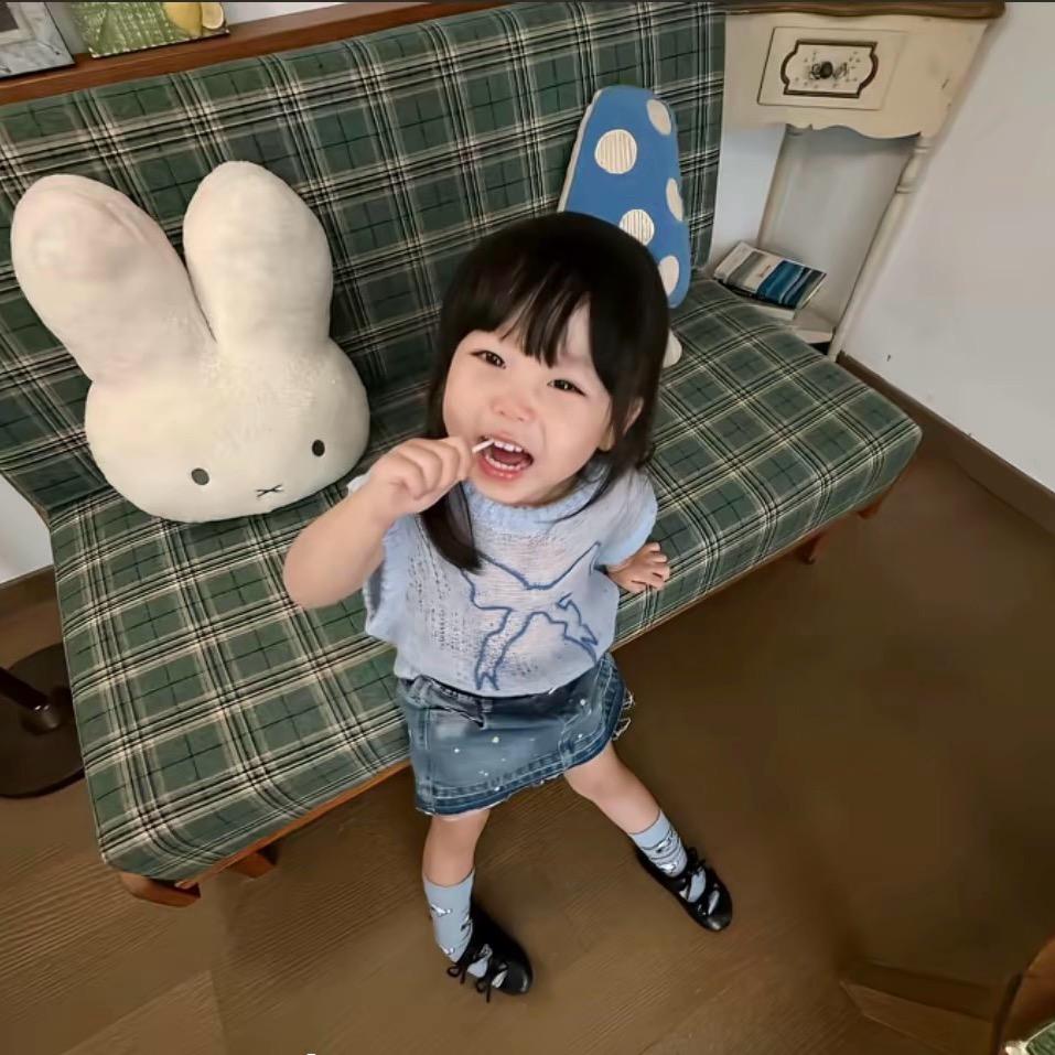 ¥