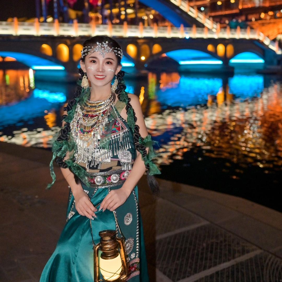 菊子逛天津
