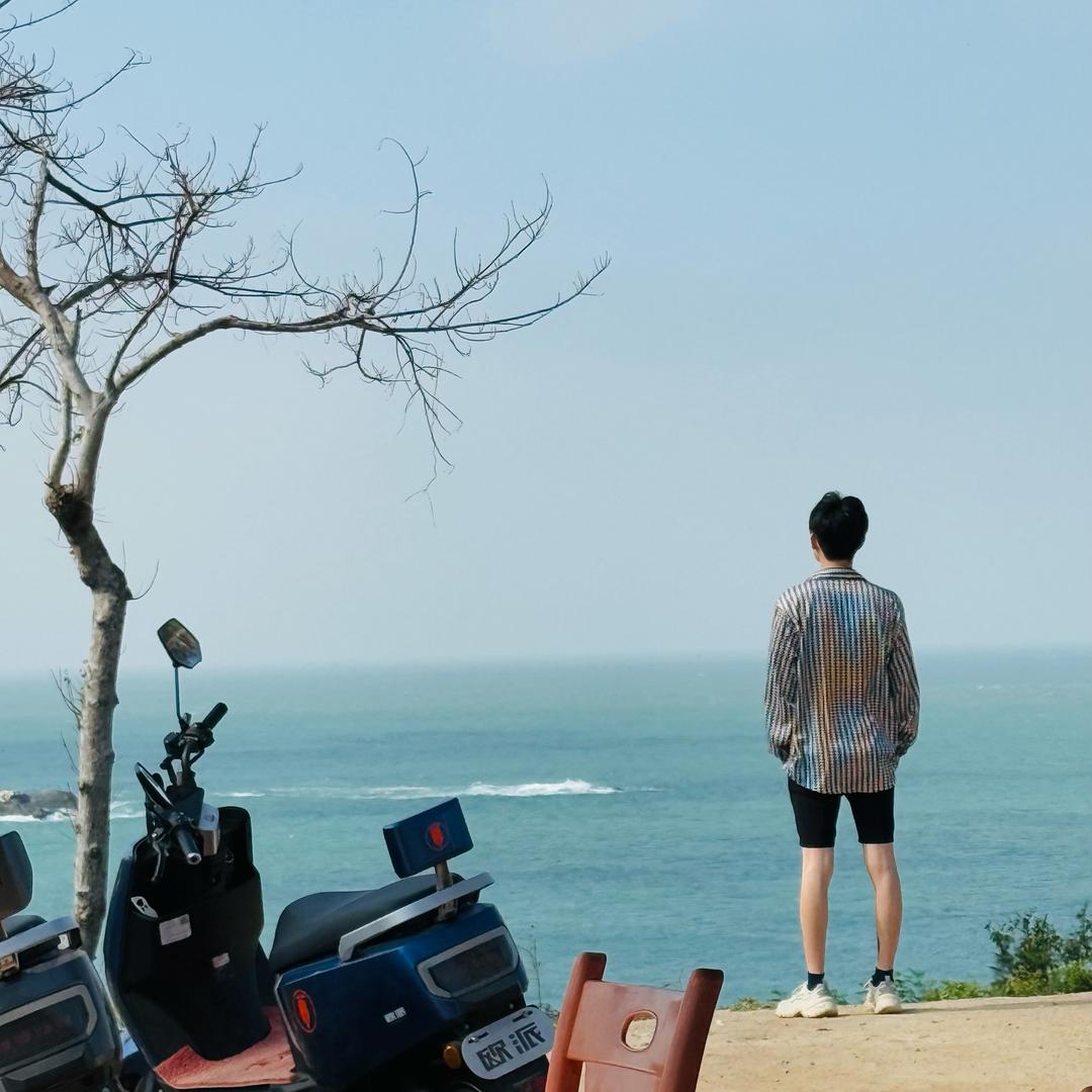 撅着腚能活一天是一天