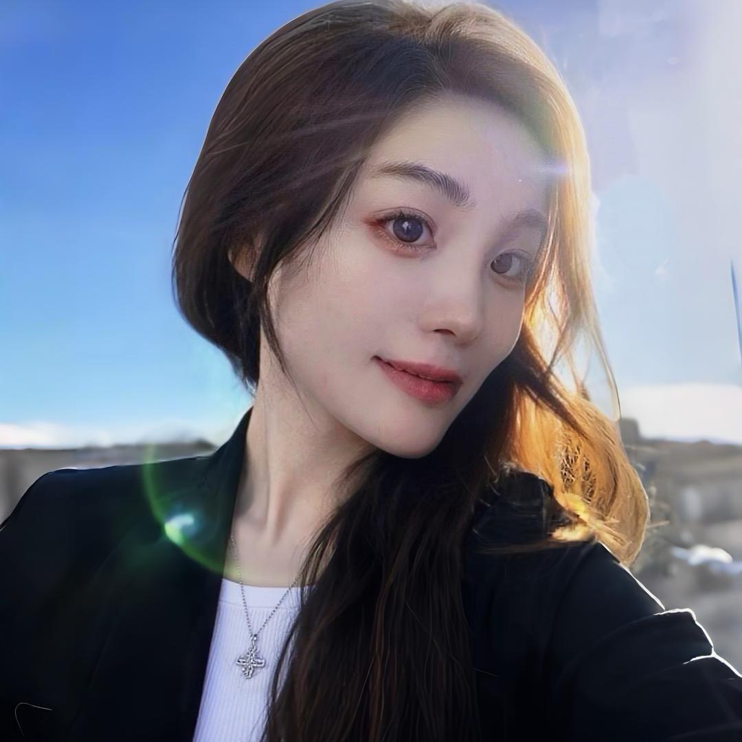 是八月✨