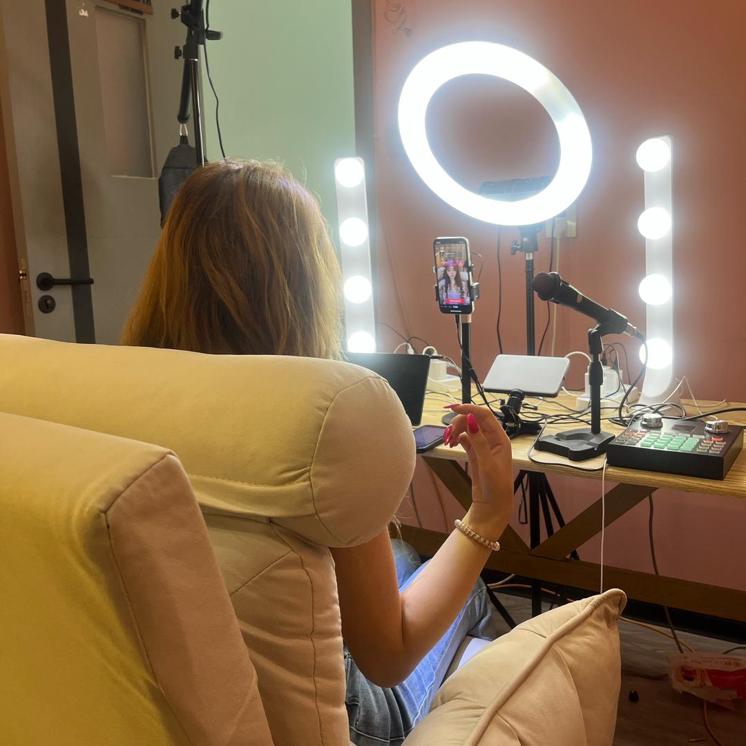 耀强传媒-推荐官