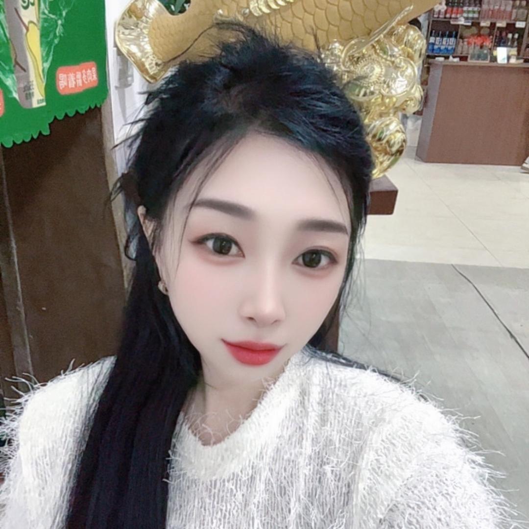 荣儿爱盘串