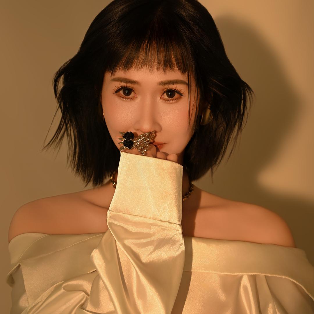 悠悠-普拉提女子塑形