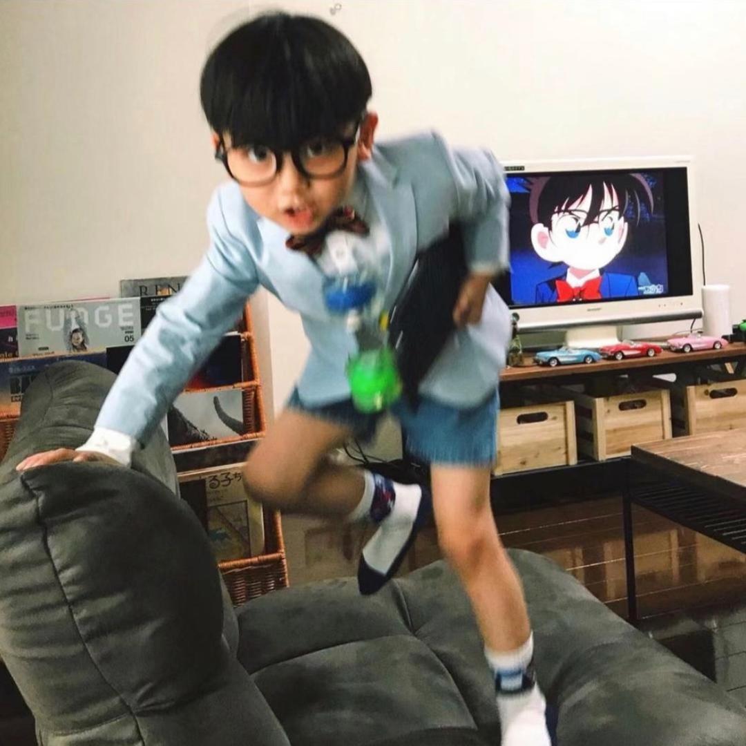 u