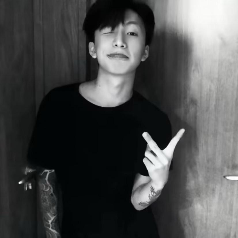 Dㅤ  ㅤㅤ  ㅤ