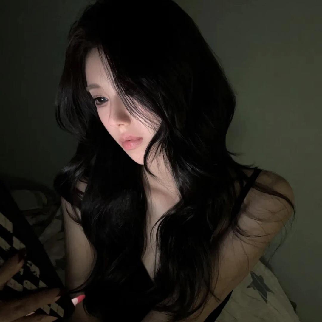 一只眠羊.