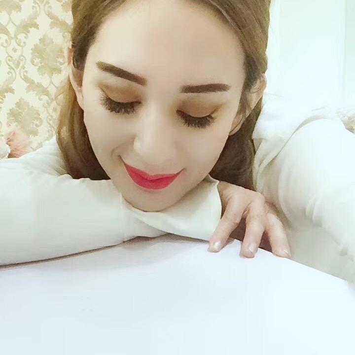 优丝热美甲美睫工作室