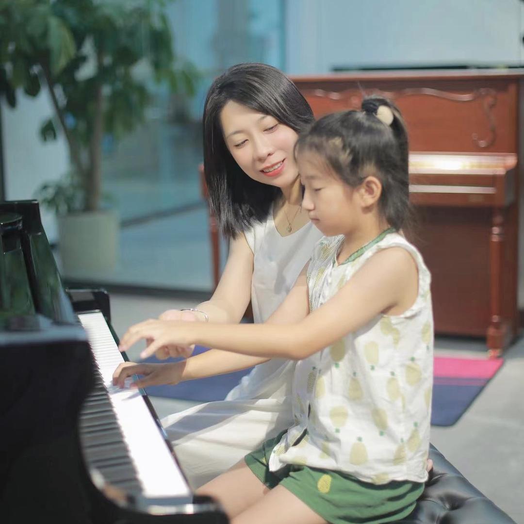 东营孙老师黑白键钢琴教育