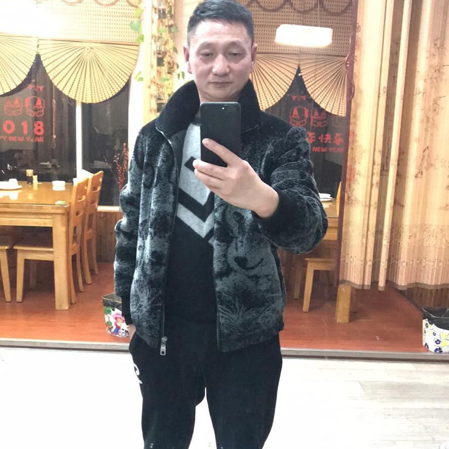 卖泥螺的大叔