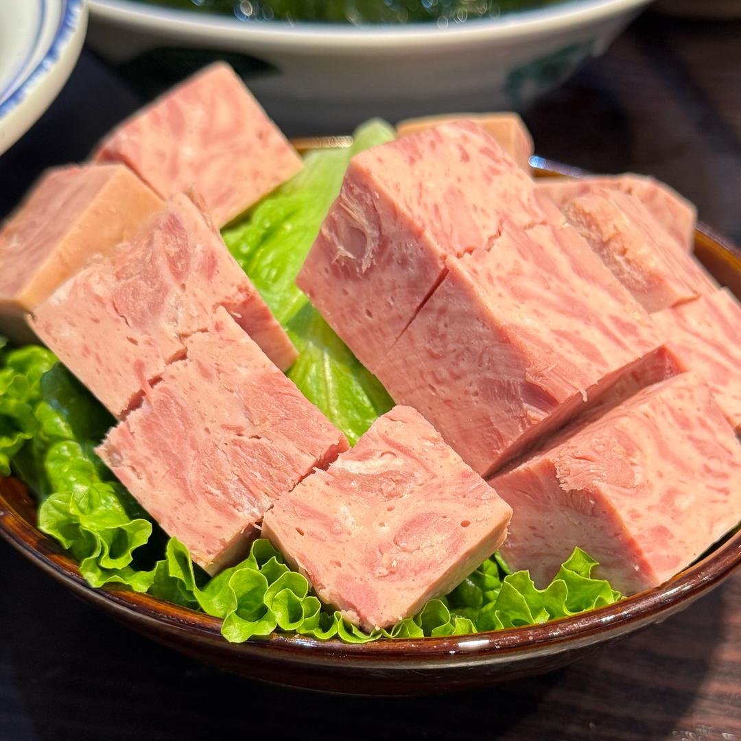 爱吃午餐肉的狗