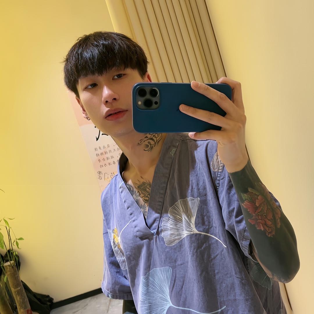 卡粉了丶