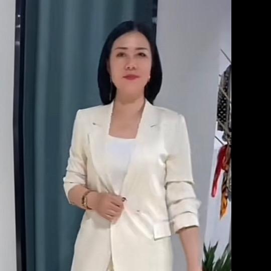 临猗浩洋国际女装主理人石姐