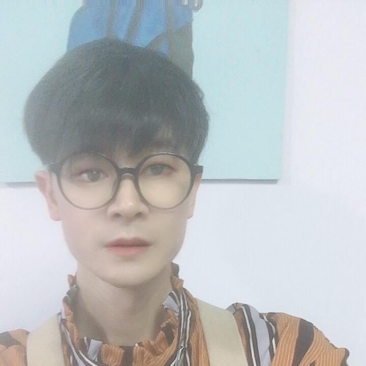 小智.哈哈｛不要连赞》