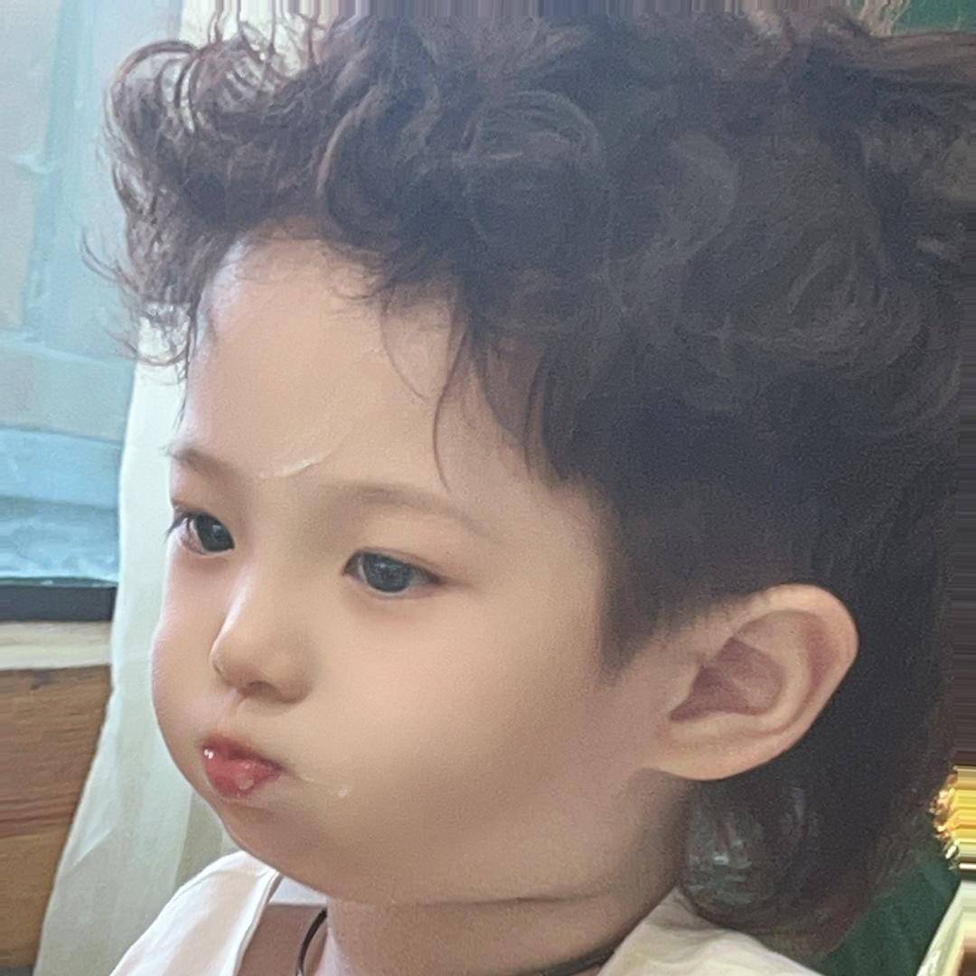 🌈树莓奶冻🍓