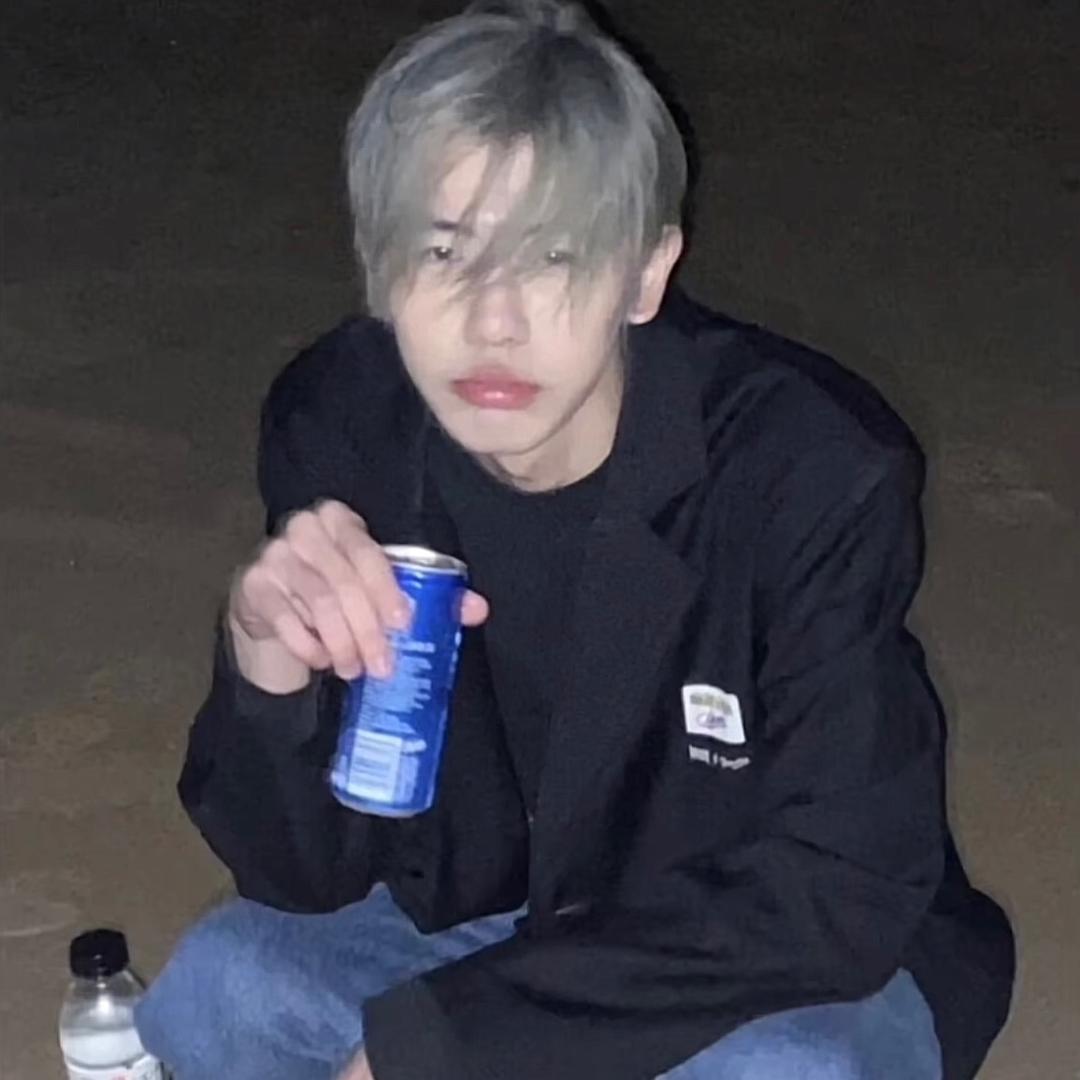 哲.