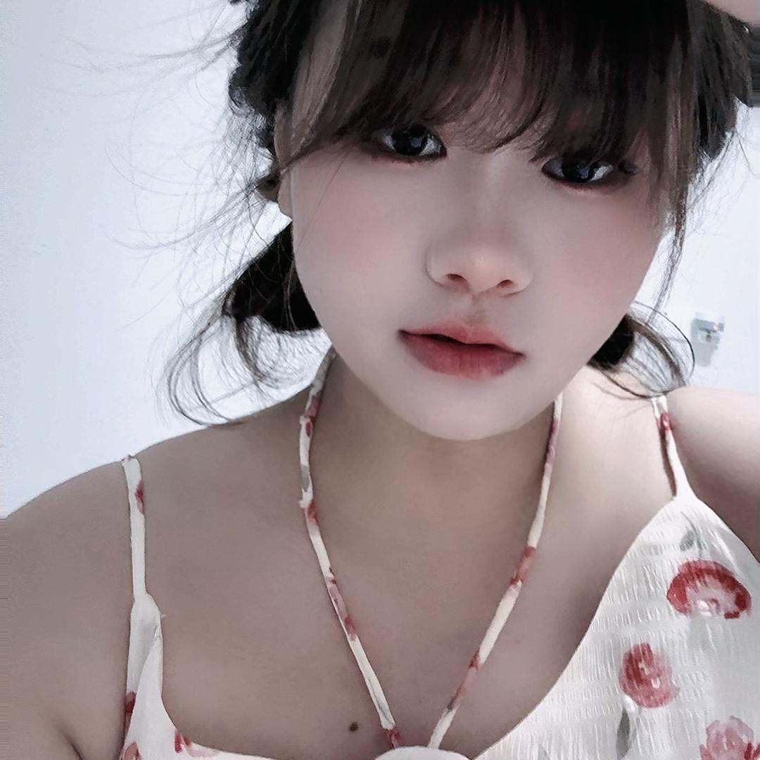 小姑娘调皮捣蛋😜