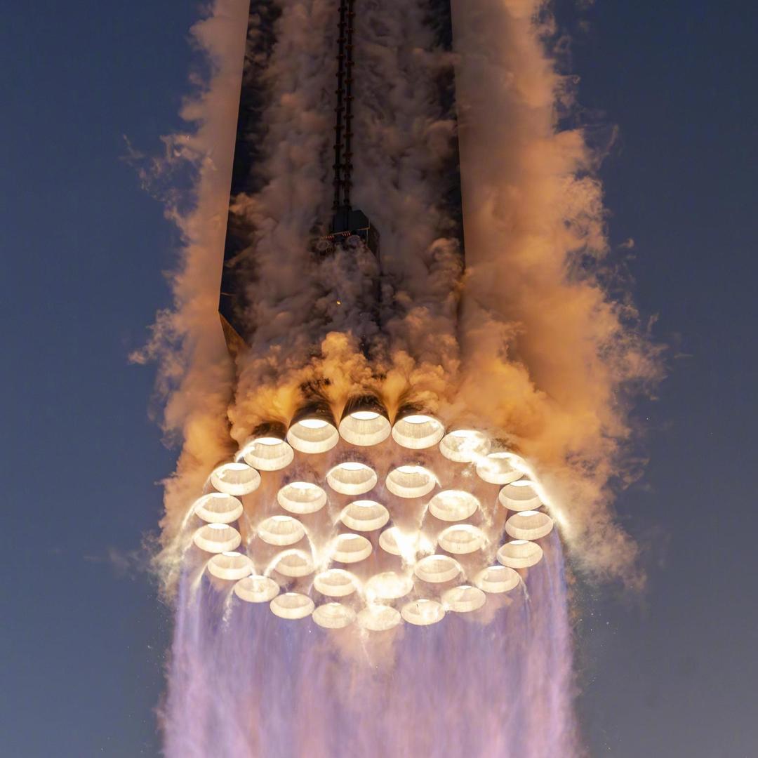 下咯（候峦勉）