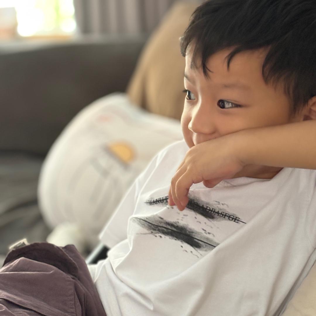 爱eat汉堡包🍔夏夏