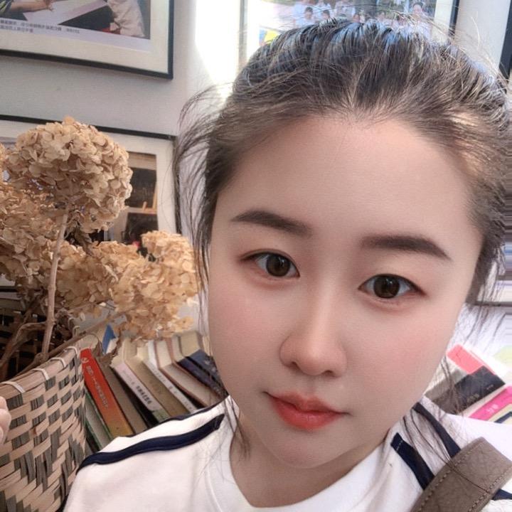 低调财阀慕青青头像