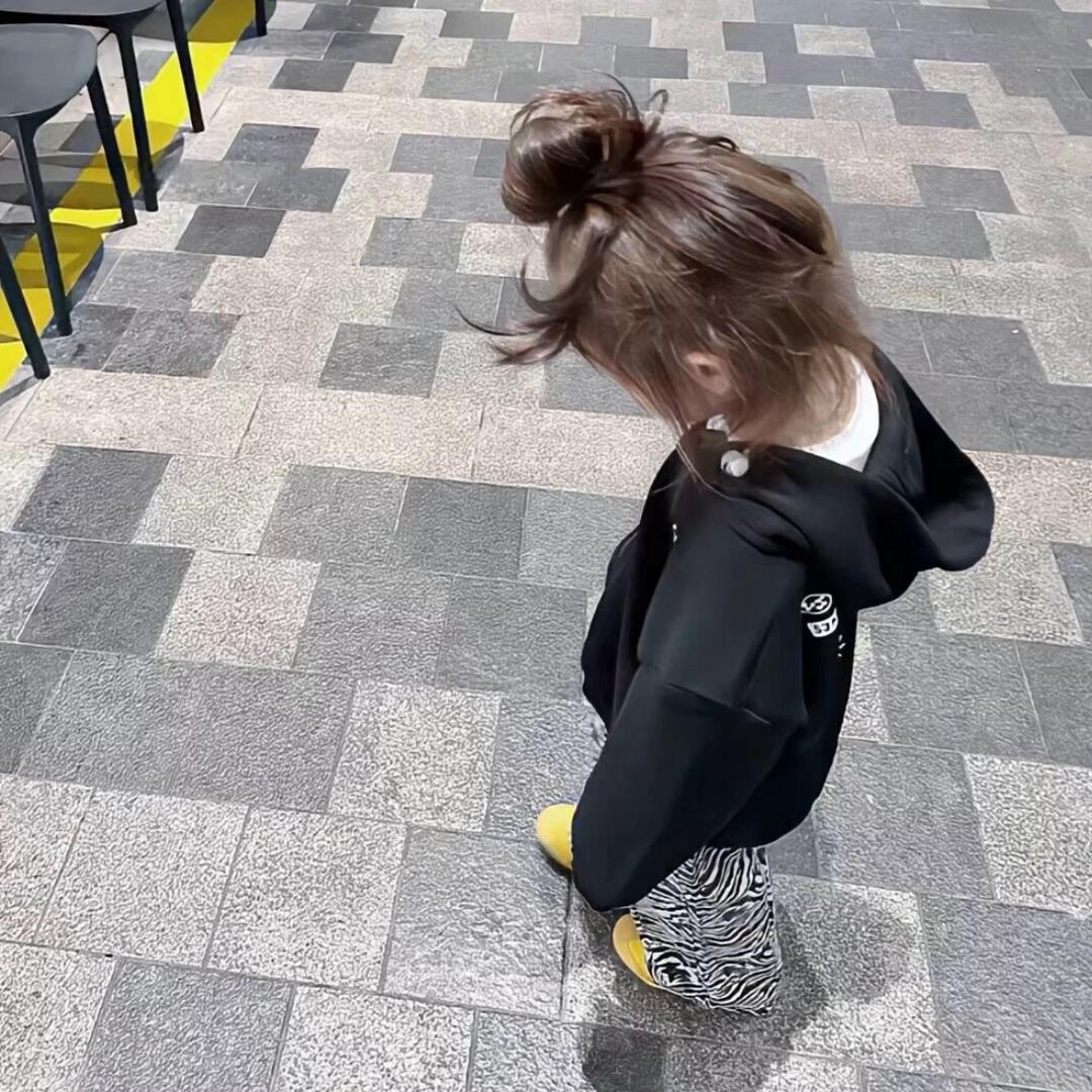 妈妈说名字不能取太长不然会有傻子跟着念