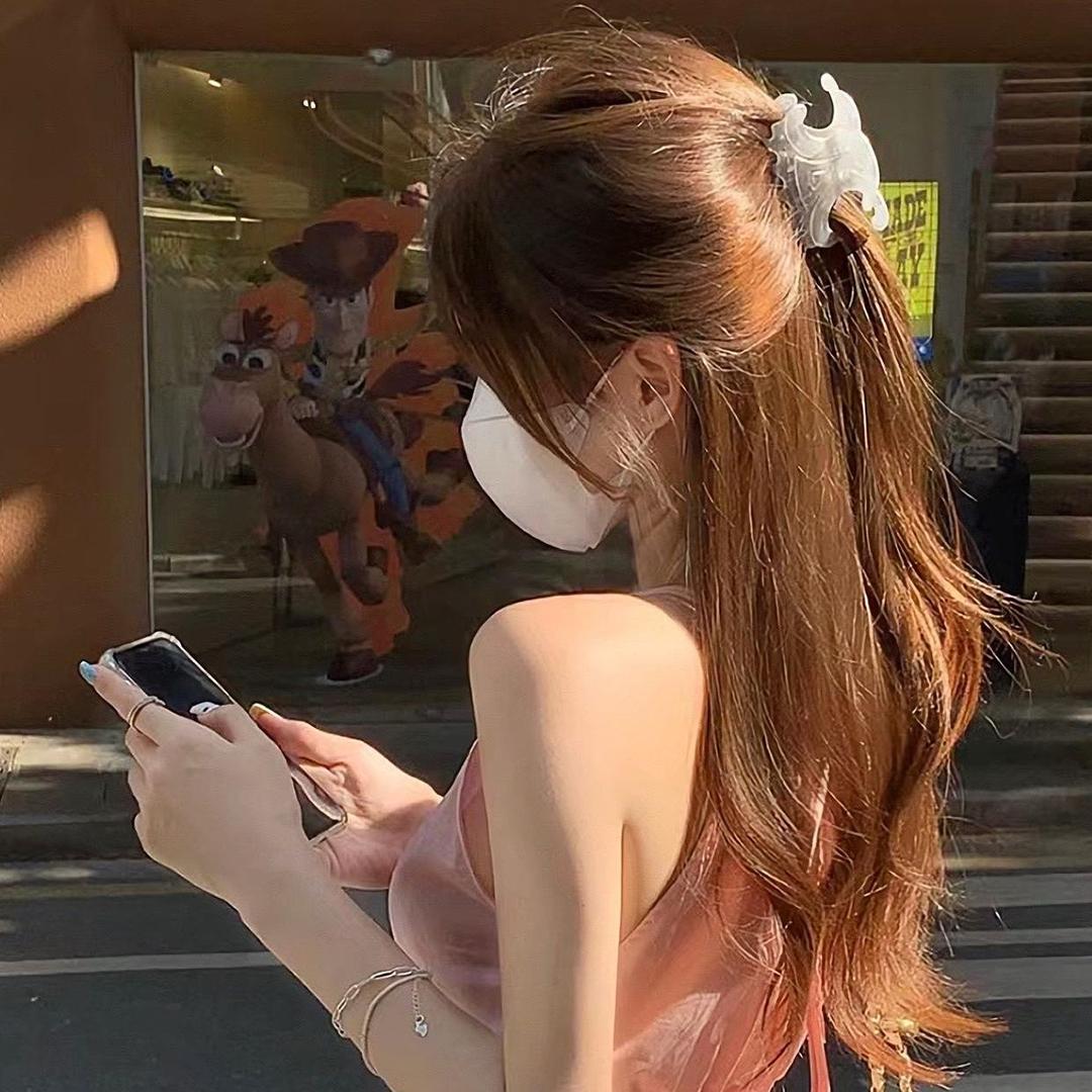 食光研究生小伊