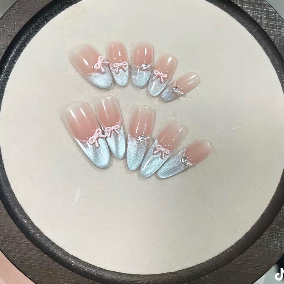 水蜜桃穿戴甲