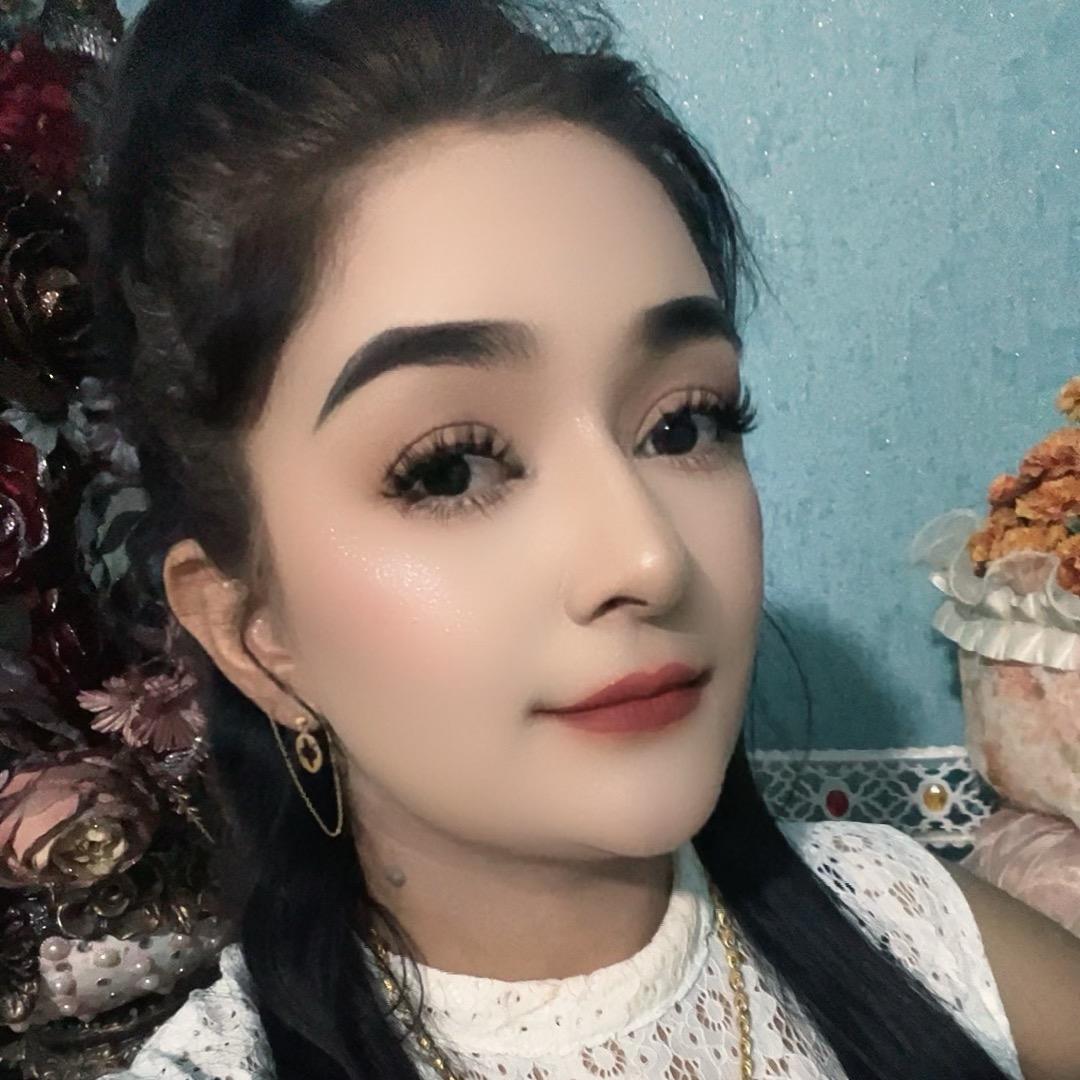 泽普县笑诺晚礼服租赁室