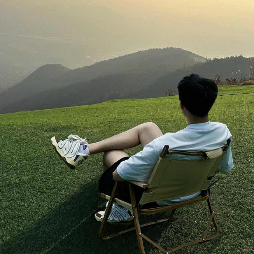 海上月是天上月