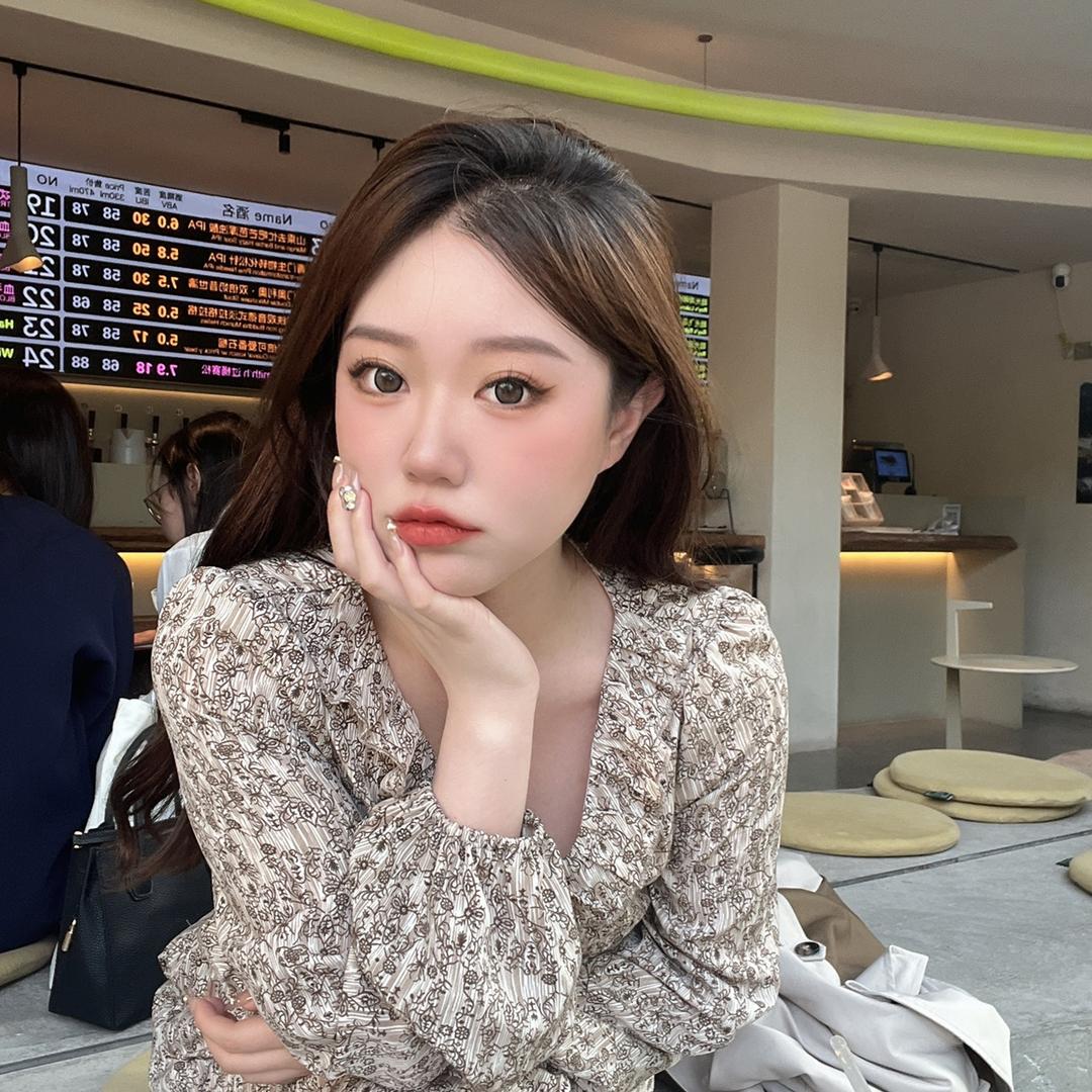 琪琪微微胖