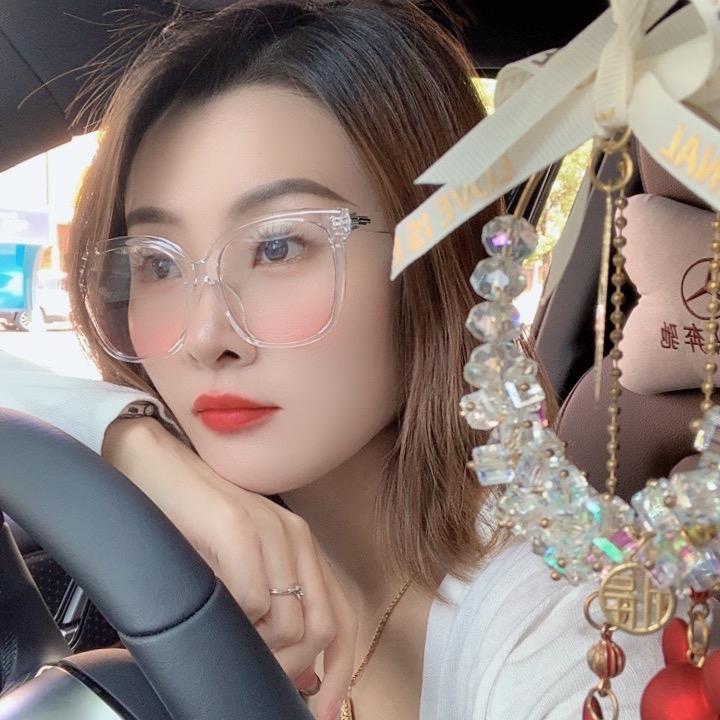 👠短发一姐👧 LED灯具厂家