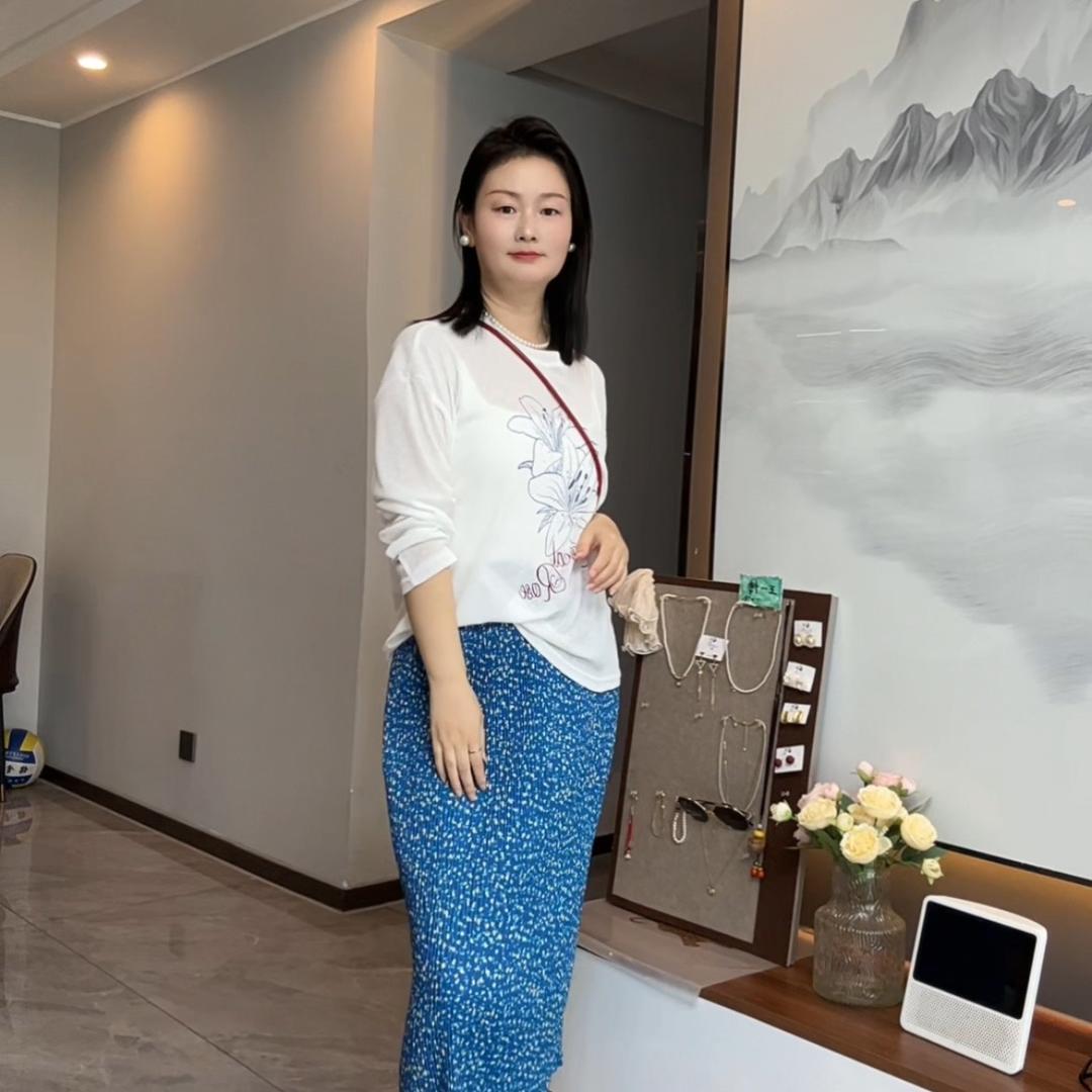 130斤的小雅（梨形身材）