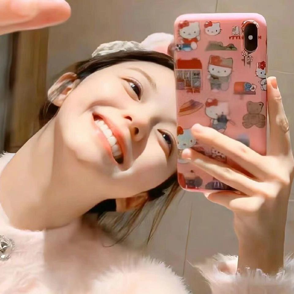 饭鹿鹿-