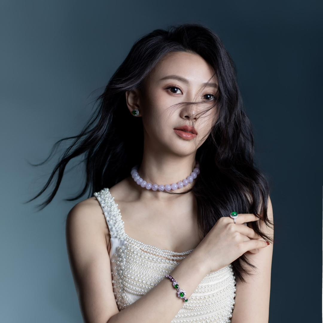 美镯秀秀