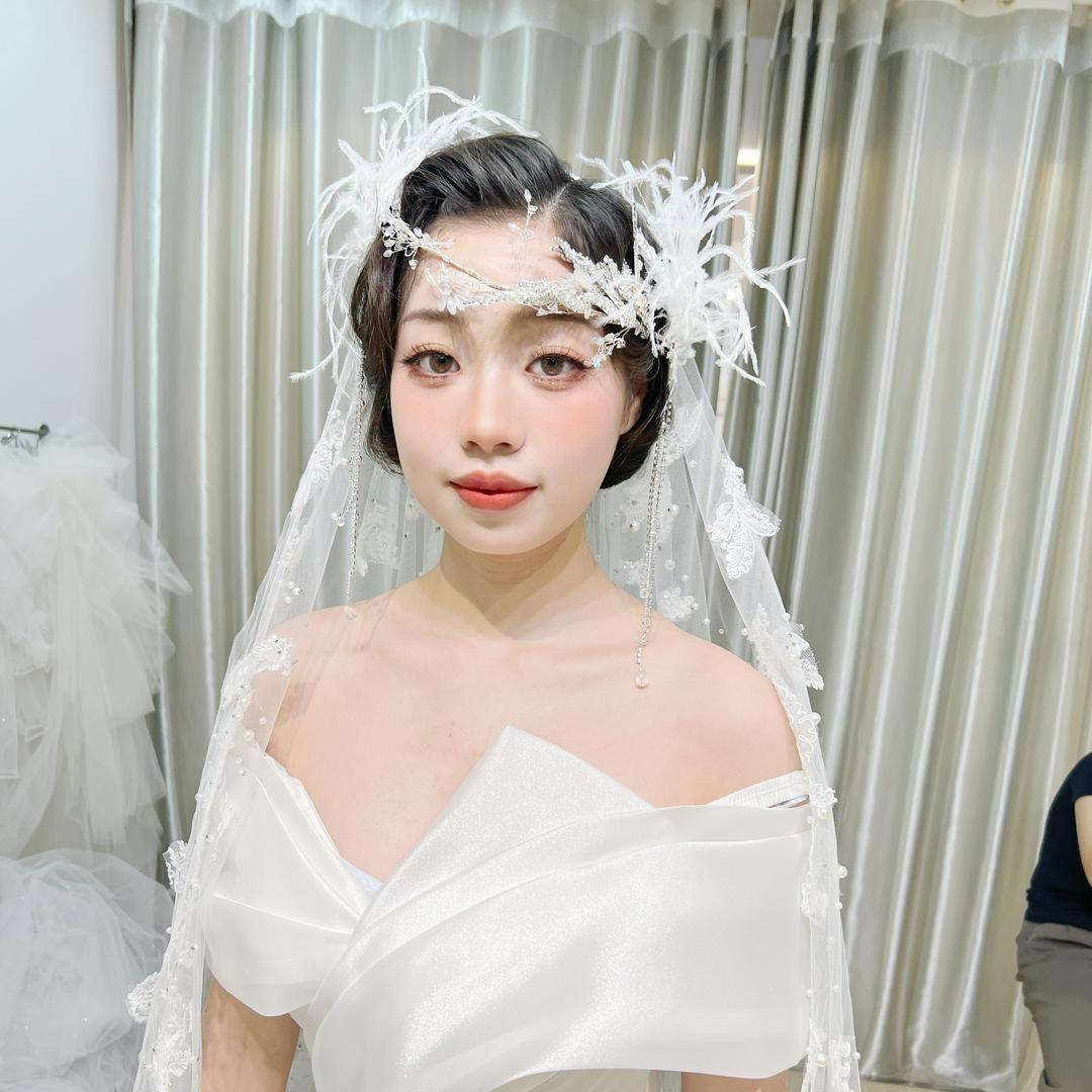 南漳洢人红妆婚纱礼服馆琴姐