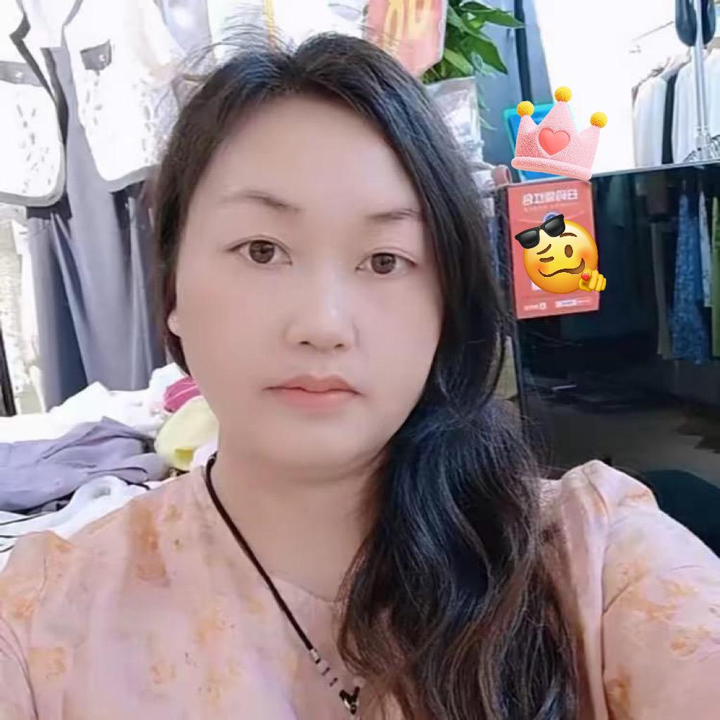卓兰梦服装