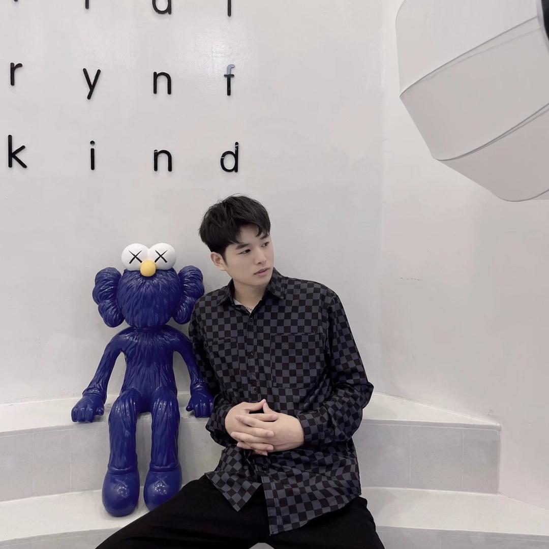 LG沐川沙龙梓豪