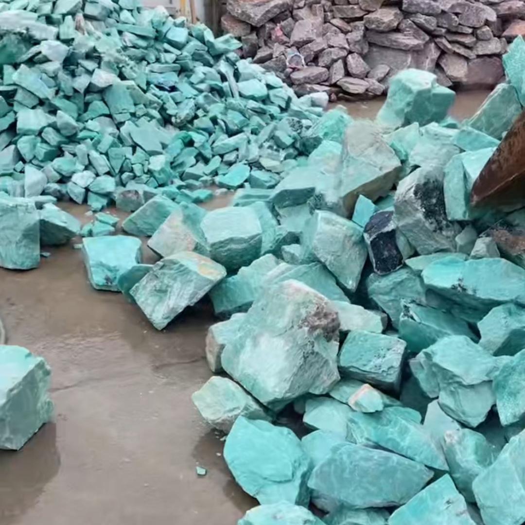 乱石水晶加工厂